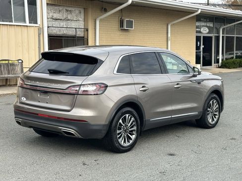 Used 2021 Lincoln Nautilus FWD w/ Equipment Group 101A image 9