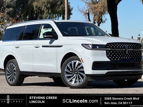 New 2025 Lincoln Navigator Black Label image 1