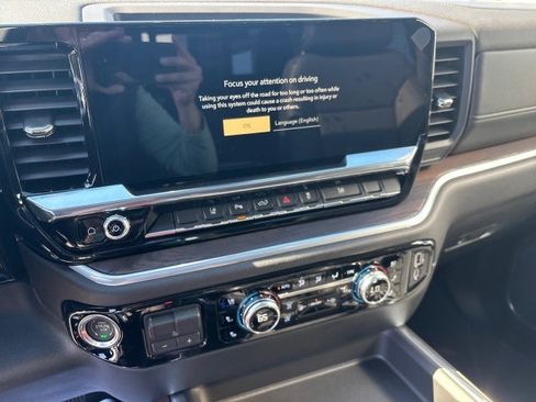 New 2026 GMC Sierra 2500 SLT w/ SLT Premium Package image 21