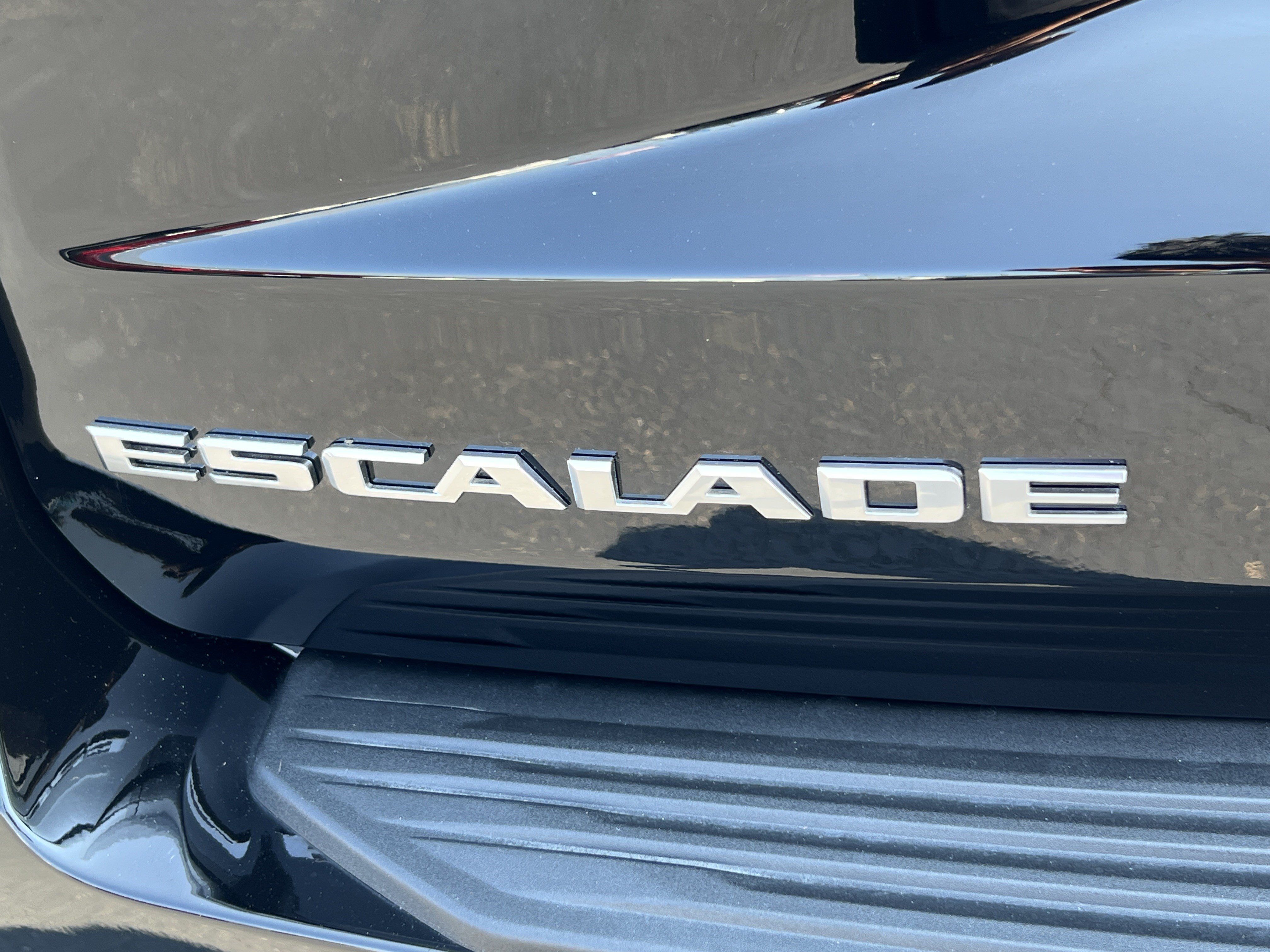 Used 2026 Cadillac Escalade Sport AWD/4WD image 9
