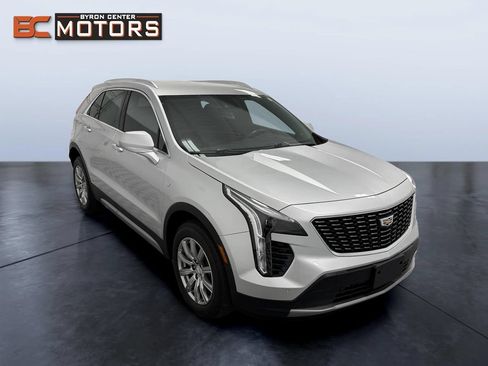 Used 2019 Cadillac XT4 Premium Luxury w/ Driver Awareness Package AWD/4WD image 7