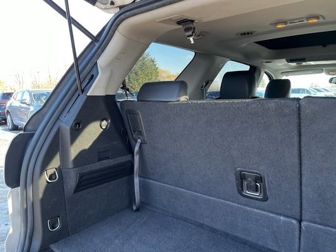 Used 2011 GMC Acadia SLT w/ Technology Package image 11