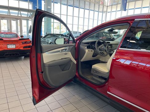 New 2026 Cadillac XT5 Premium Luxury w/ Driver Assist Package image 18