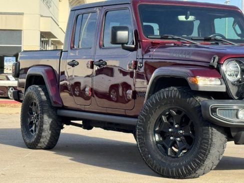 Used 2021 Jeep Gladiator Sport image 3