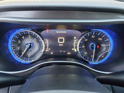 Used 2026 Chrysler Voyager LX image 9