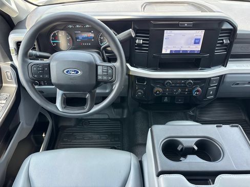 Used 2025 Ford F250 XL AWD/4WD image 17
