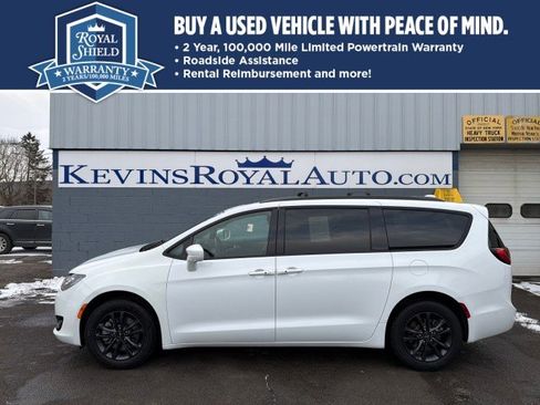 Used 2020 Chrysler Pacifica Touring-L w/ Advanced Safetytec Group image 1