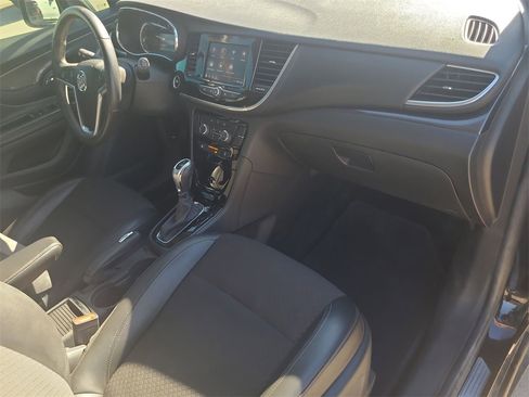 Used 2022 Buick Encore Preferred image 30