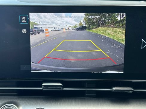 Used 2025 Hyundai Kona SEL AWD/4WD image 18