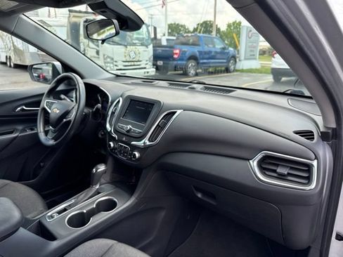Used 2020 Chevrolet Equinox LT w/ Driver Convenience Package FWD image 28