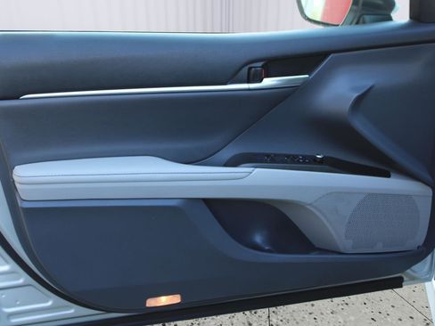 Used 2023 Toyota Camry XLE image 42