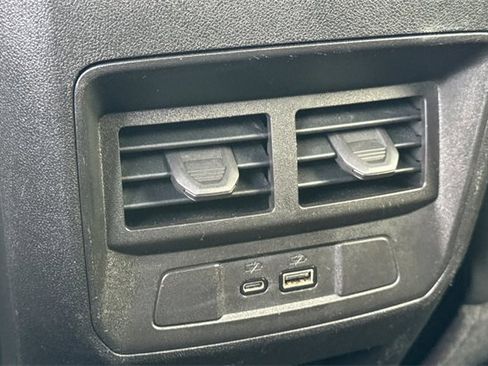 Used 2023 GMC Canyon AT4 image 14