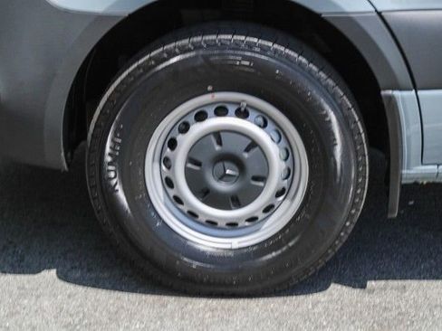 New 2025 Mercedes-Benz Sprinter 2500 image 11