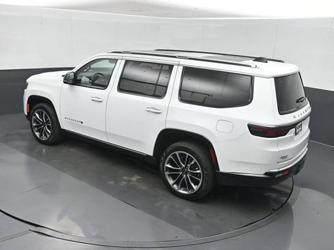 Used 2025 Jeep Wagoneer Series III w/ Premium Group I AWD/4WD image 48