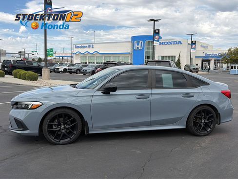 Used 2023 Honda Civic Sport image 1