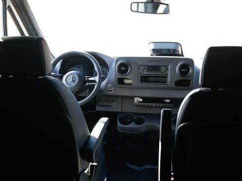 New 2025 Mercedes-Benz Sprinter 2500 image 22