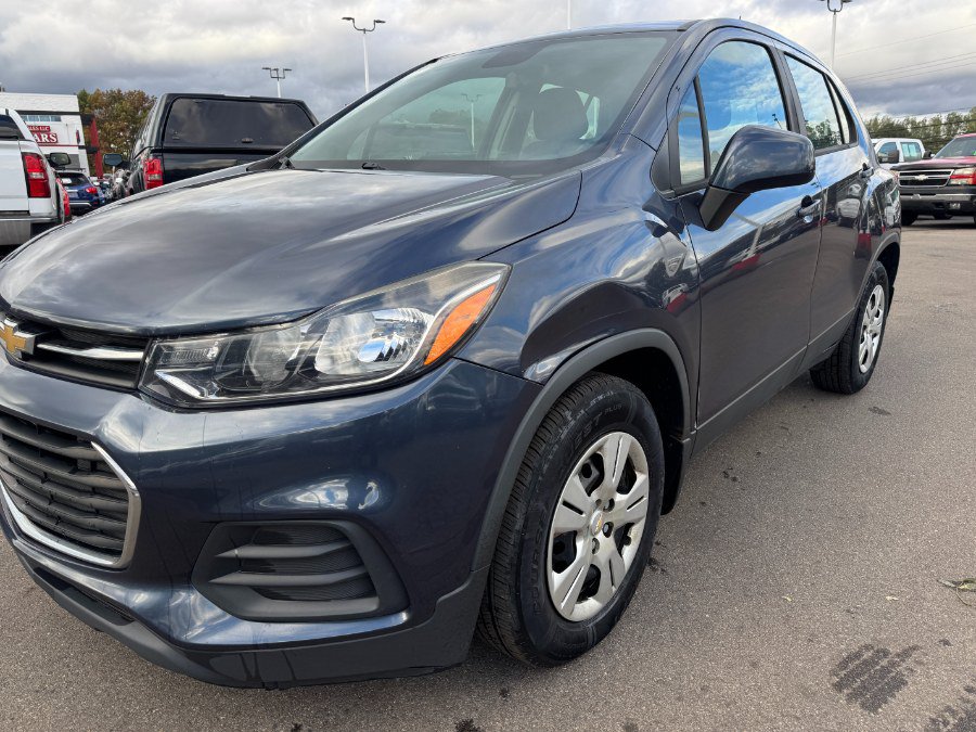 Used 2018 Chevrolet Trax LS w/ LPO, Protection Package FWD image 9