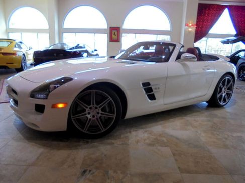 Used 2012 Mercedes-Benz SLS AMG Roadster image 27