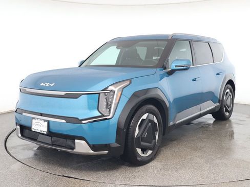 Used 2024 Kia EV9 Land image 1