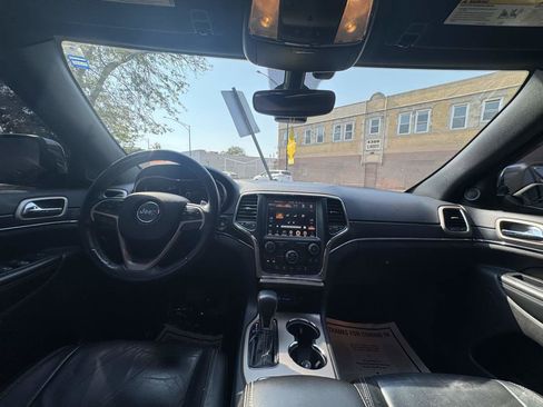 Used 2017 Jeep Grand Cherokee Limited image 13