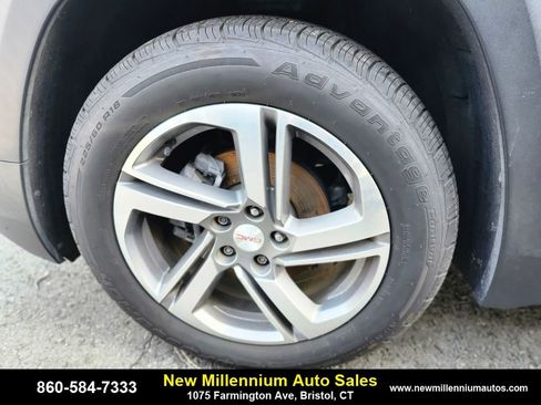 Used 2019 GMC Terrain SLT w/ Preferred Package image 12