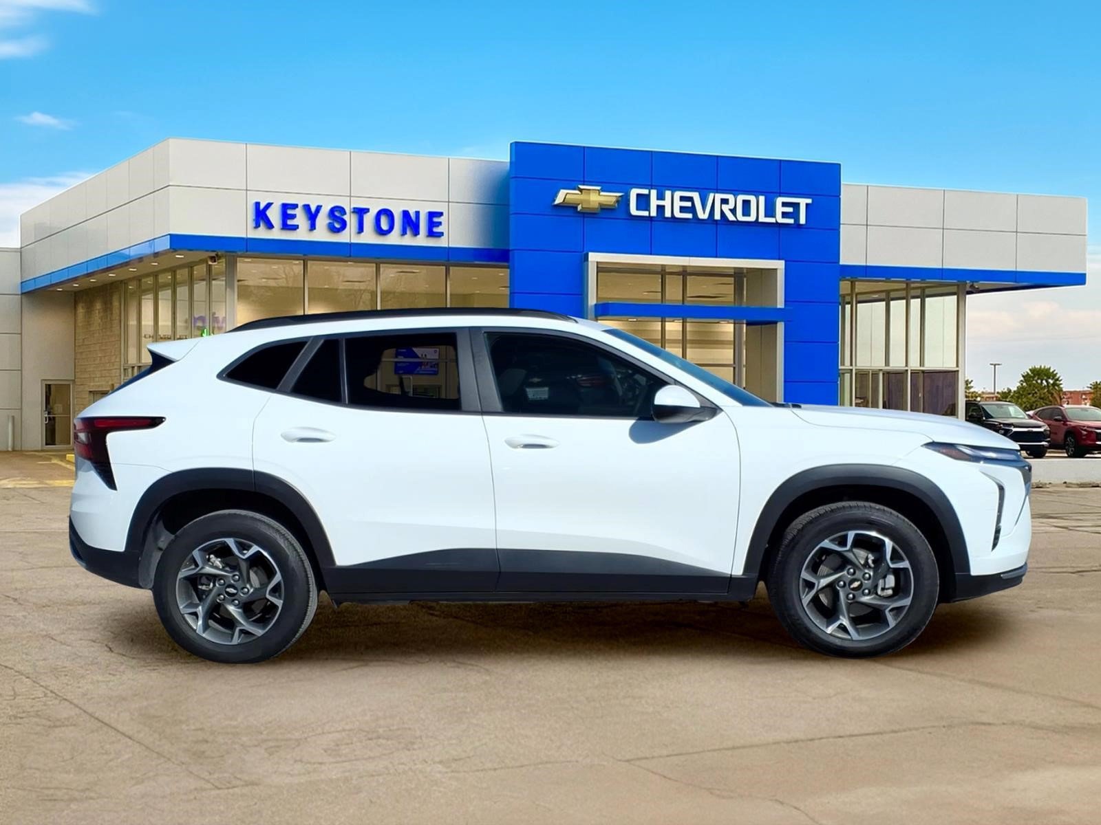 Used 2024 Chevrolet Trax LT FWD image 8