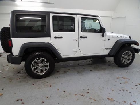 Used 2015 Jeep Wrangler Unlimited Rubicon w/ Dual Top Group image 21