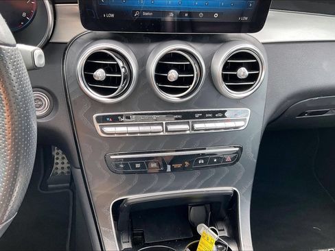 Used 2022 Mercedes-Benz GLC 300 image 15
