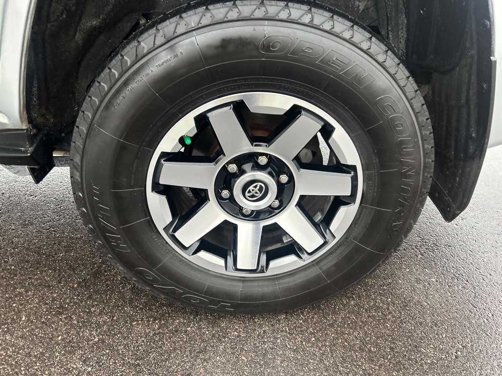 Used 2016 Toyota 4Runner SR5 RWD image 31