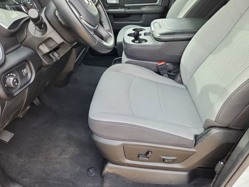 Used 2024 RAM 2500 Big Horn w/ Bed Utility Group image 7