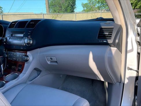 Used 2008 Toyota Highlander Limited FWD image 17