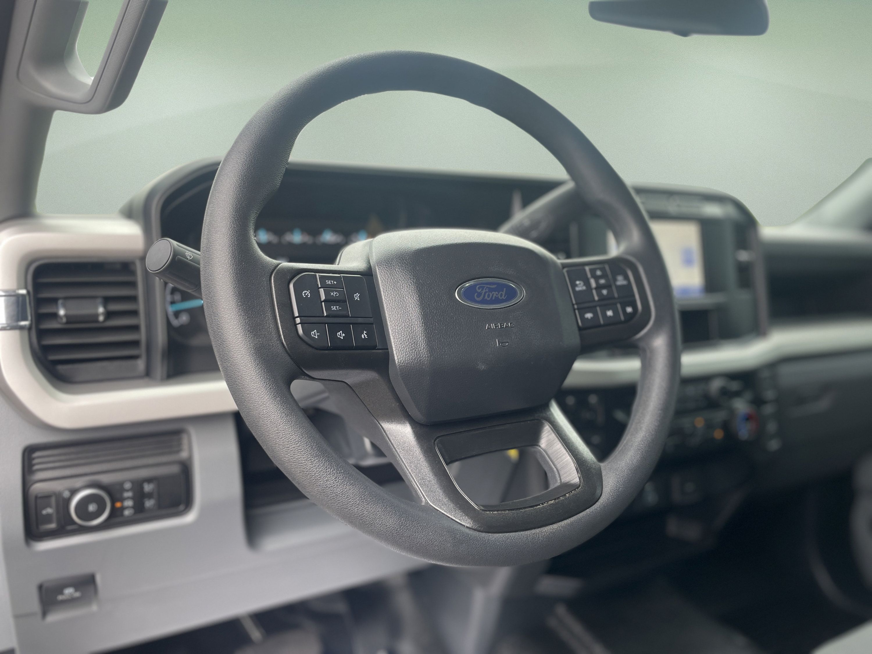 Used 2024 Ford F350 XL AWD/4WD image 16