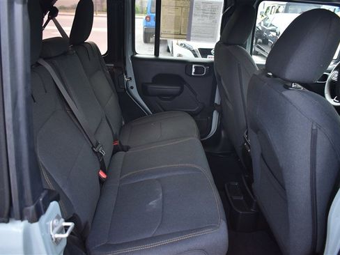 Used 2024 Jeep Wrangler Unlimited w/ LED Headlamp & Fog Lamp Group image 27