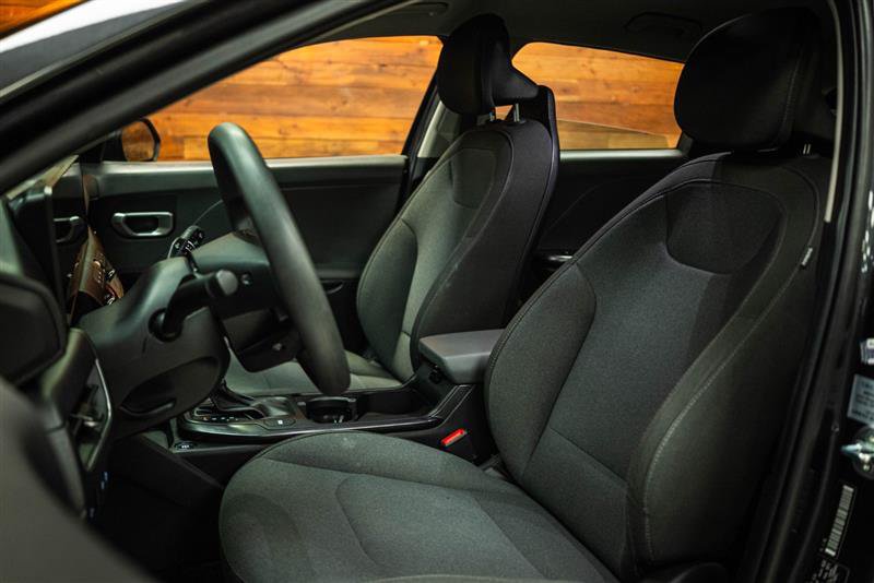 Used 2025 Kia K4 FWD image 9