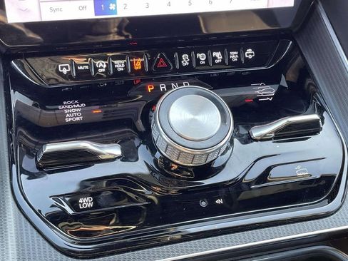 Used 2024 Jeep Grand Wagoneer Series II w/ Quick Order Packagew 28T image 22