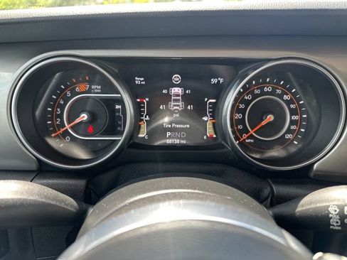 Used 2020 Jeep Wrangler Unlimited Sahara AWD/4WD image 24