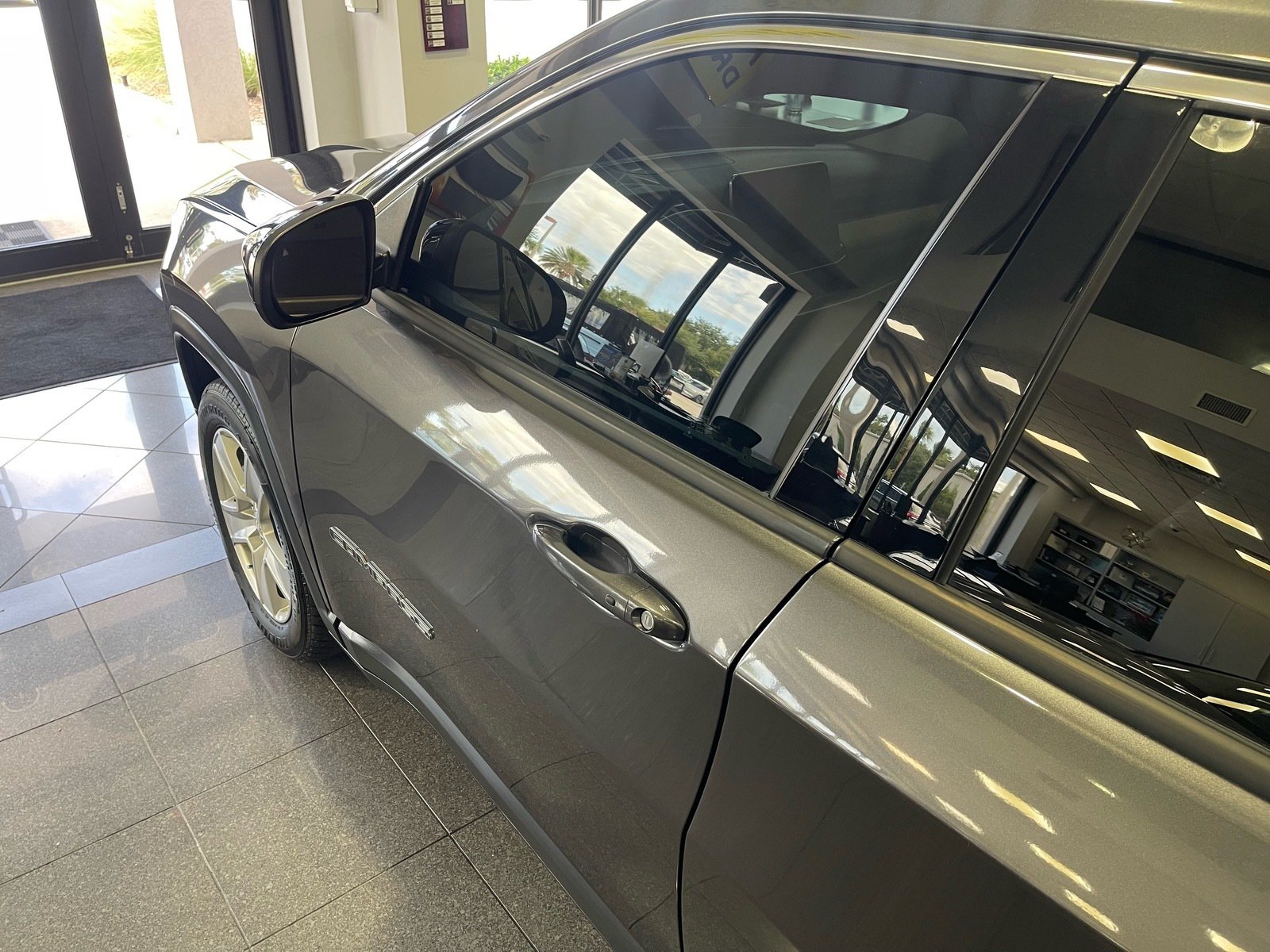 Used 2022 Jeep Compass Latitude FWD image 13