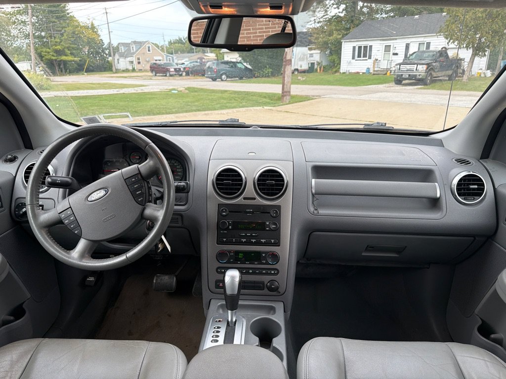 Used 2006 Ford Freestyle SEL AWD/4WD image 10