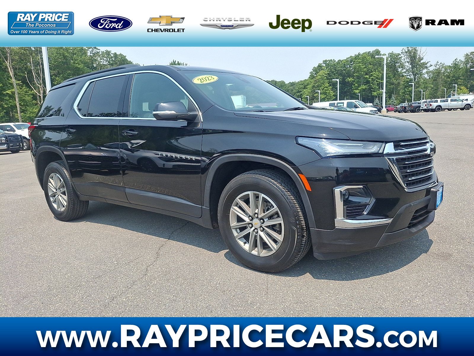 Certified 2023 Chevrolet Traverse LT AWD/4WD image 1