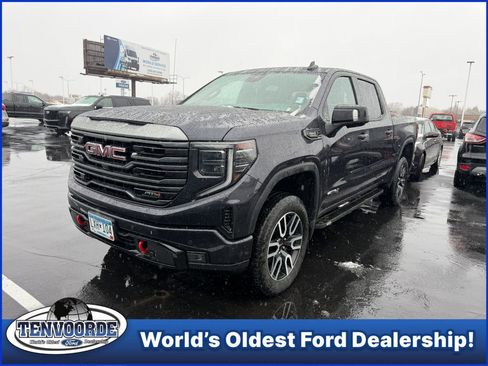 Used 2024 GMC Sierra 1500 AT4 w/ AT4 Preferred Package image 1