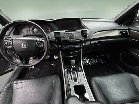 Used 2017 Honda Accord Sport Special Edition image 15