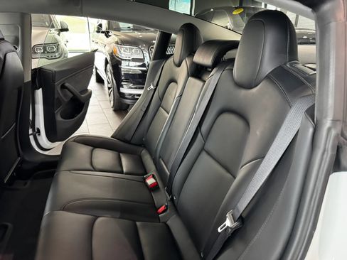 Used 2018 Tesla Model 3 Long Range AWD/4WD image 18