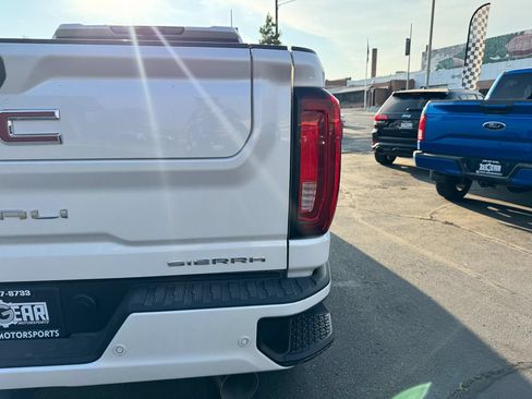 Used 2021 GMC Sierra 2500 Denali w/ Denali Ultimate Package AWD/4WD image 8