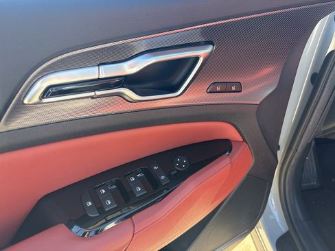 Used 2023 Kia Sportage SX image 14