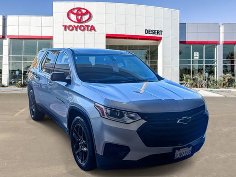 Used 2019 Chevrolet Traverse LS w/ LPO, Blackout Package FWD image 1
