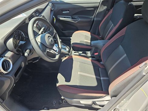New 2025 Nissan Versa SR w/ Trunk Package image 7