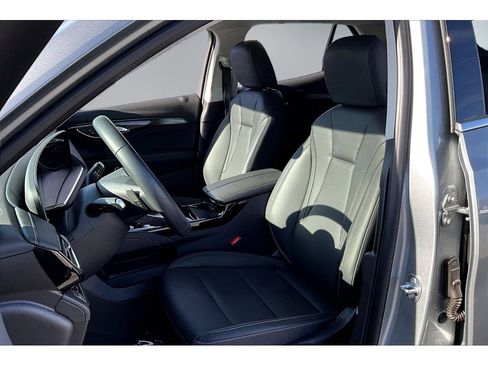 Used 2025 Buick Envision Preferred AWD/4WD image 20