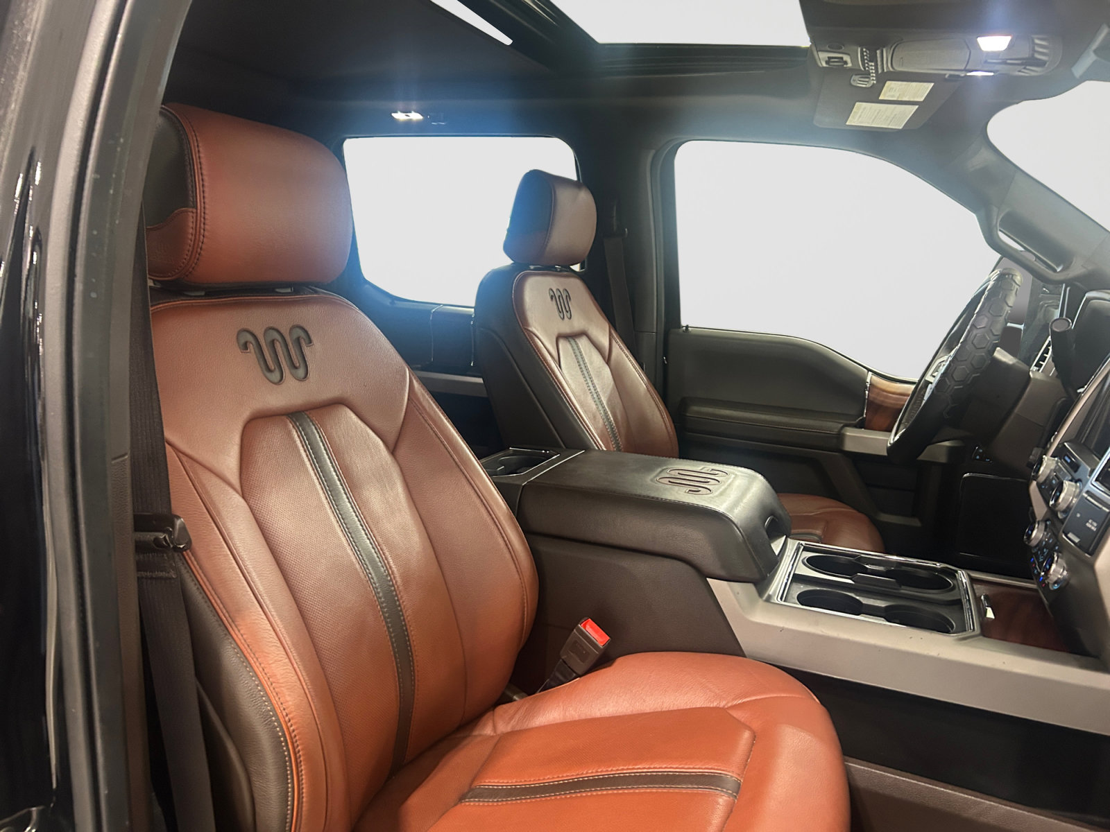 Used 2021 Ford F350 King Ranch w/ King Ranch Ultimate Package AWD/4WD image 22