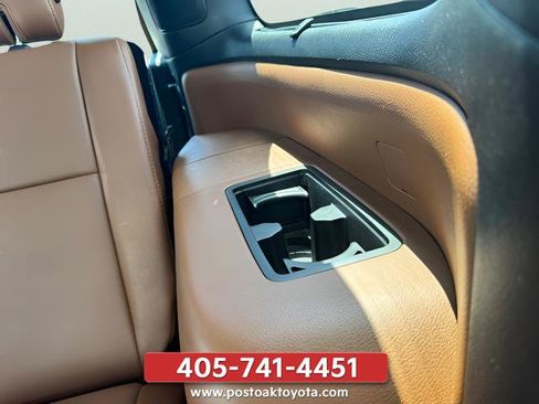 Used 2018 Toyota Sequoia Platinum RWD image 9