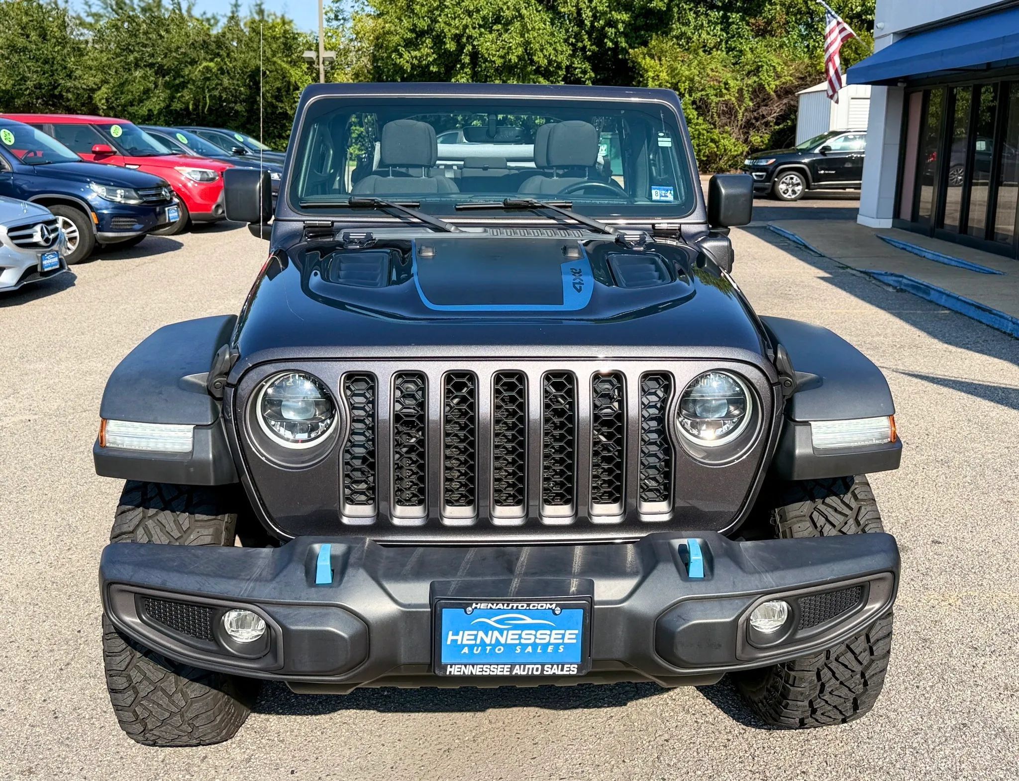 Used 2023 Jeep Wrangler Unlimited Rubicon 4xe w/ Cold Weather Group AWD/4WD image 11